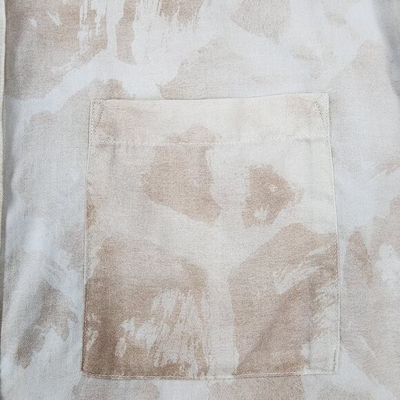 Cloth & Stone Anthropologie Top Women Small Beige Tan Safari Giraffe Button Up - Picture 11 of 15